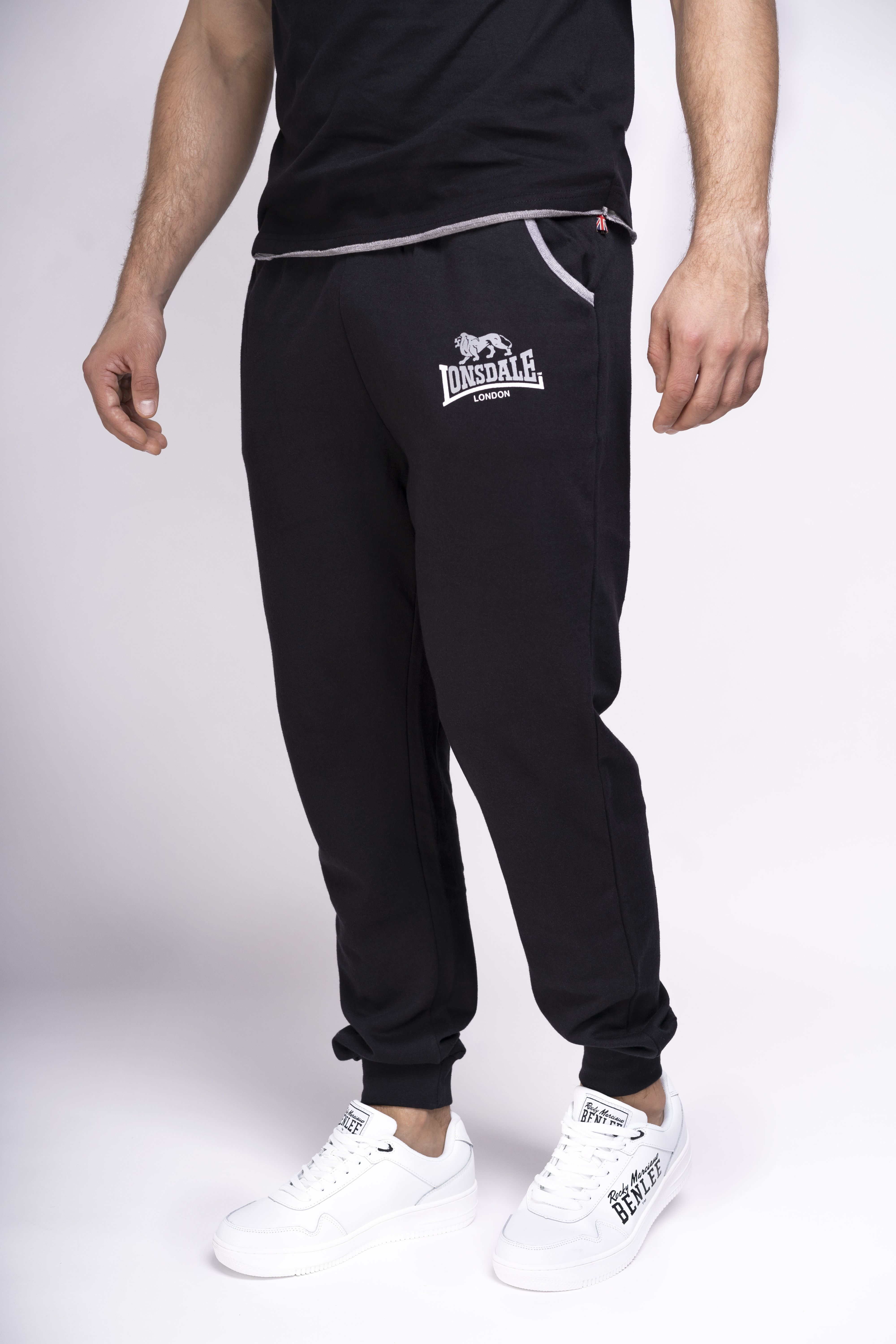 Pantaloni de trening barbati, Lonsdale 110723-Black